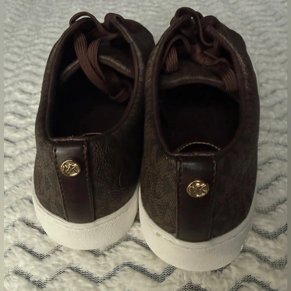 Michael Kors Keaton Brown Gold Logo Round Toe Lace Up Sneakers Shoe Sz 7.5M